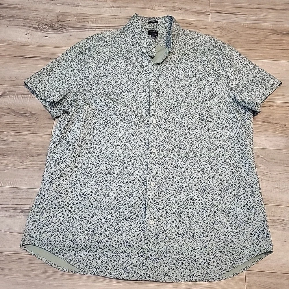 J Crew Shirt Mens Medium Green Blue  Floral AOP Button Down Short Sleeve Stretch
